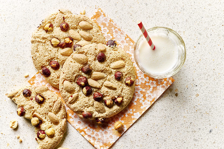 Cookie with hazelnuts
